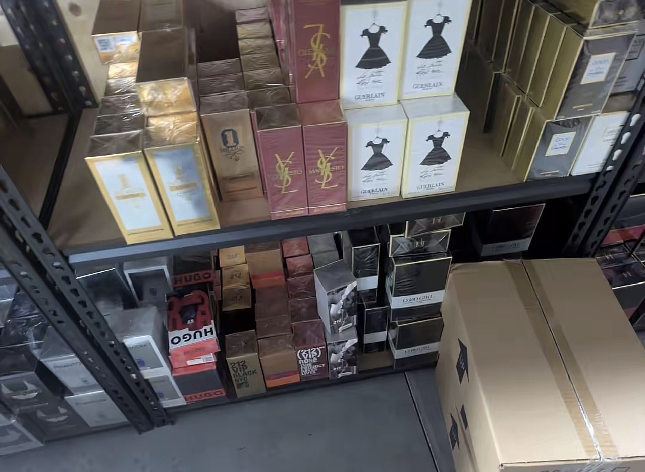 Luxury & Niche Perfume Pallet