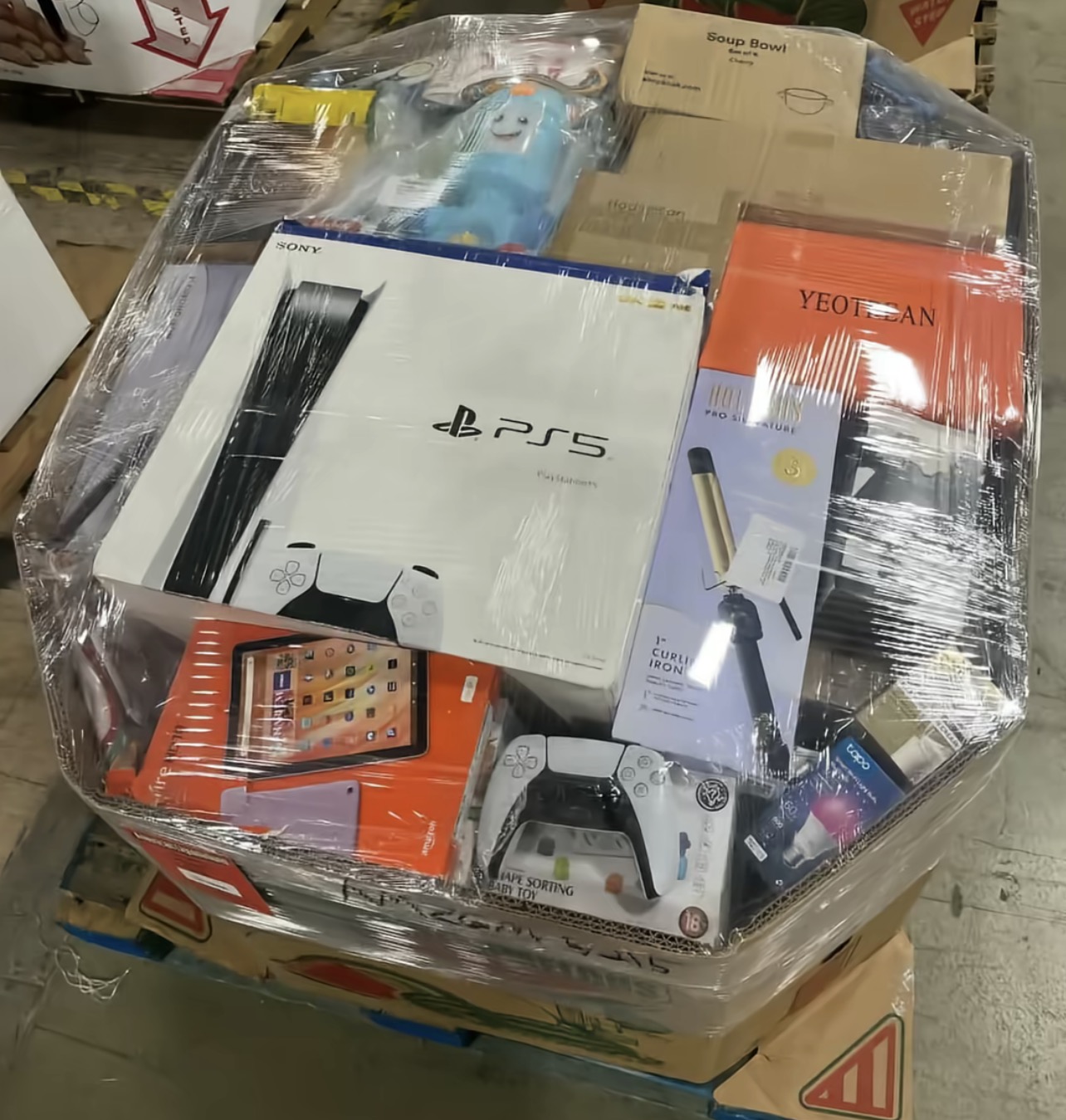Multimedia pallet
