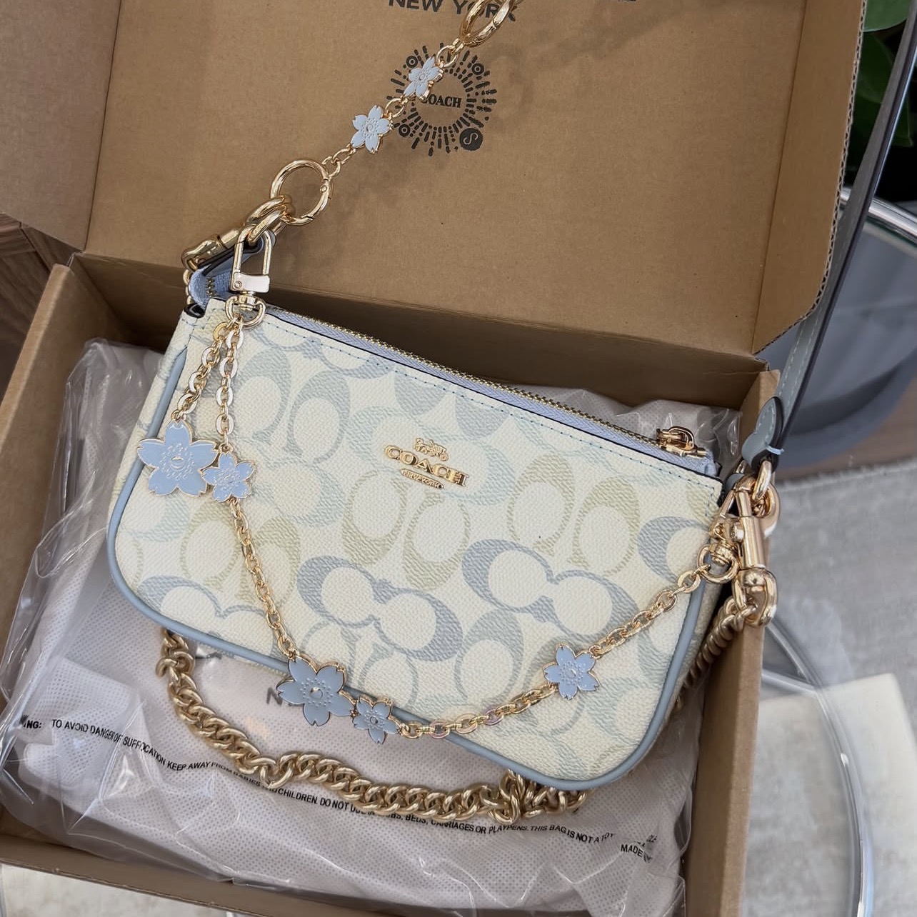 coach bags - image 2